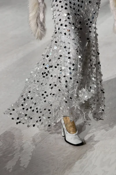 Look 13